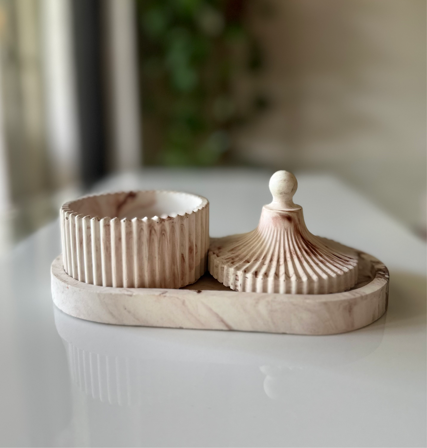 IVORY & Brown Marble•Ceramic candle/storage jar with lid and matching tray •FREE x3 soy wax candle refills- Vanilla & Citrus