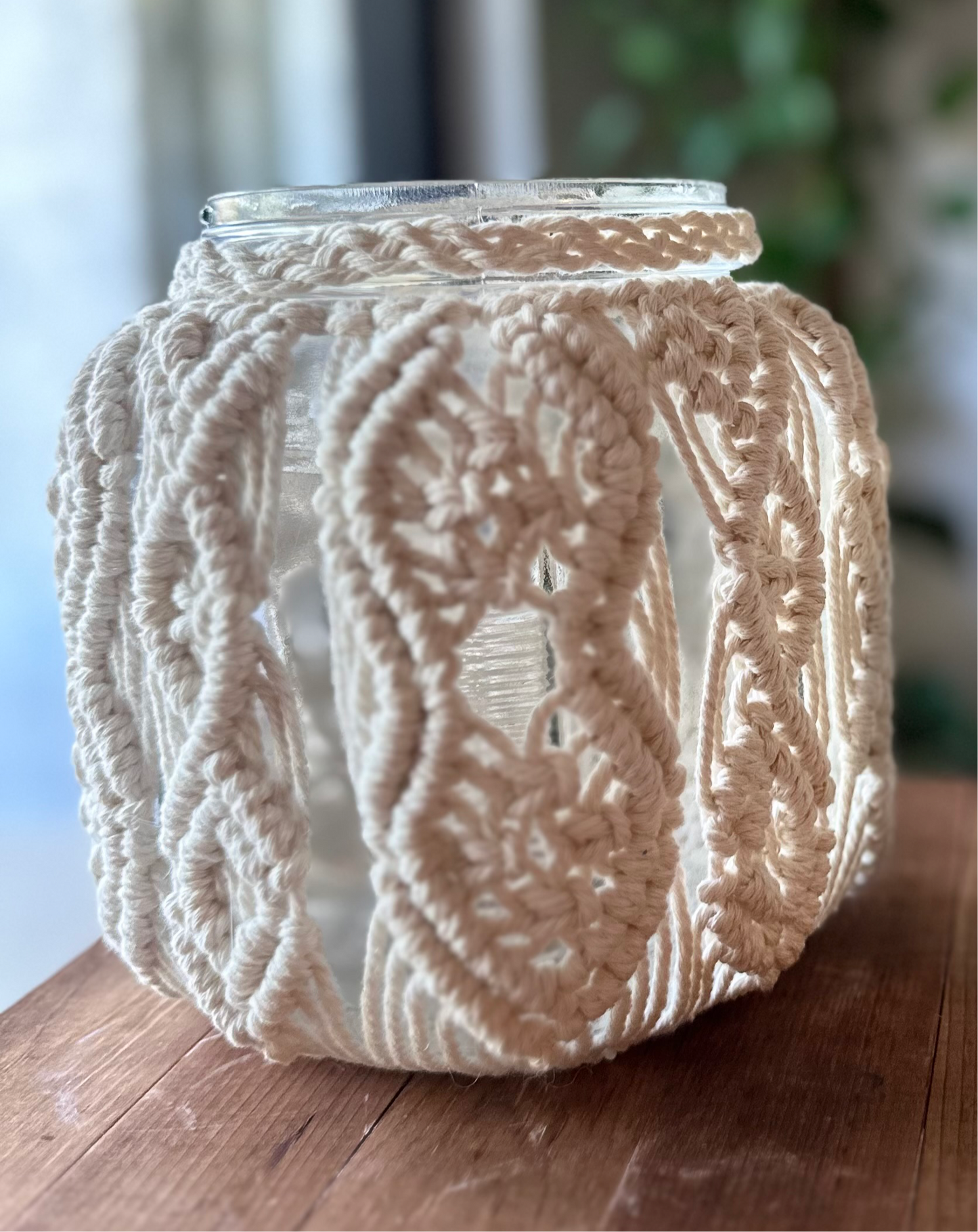MACRAME LANTERN• Large square (Single) + free pillar candle